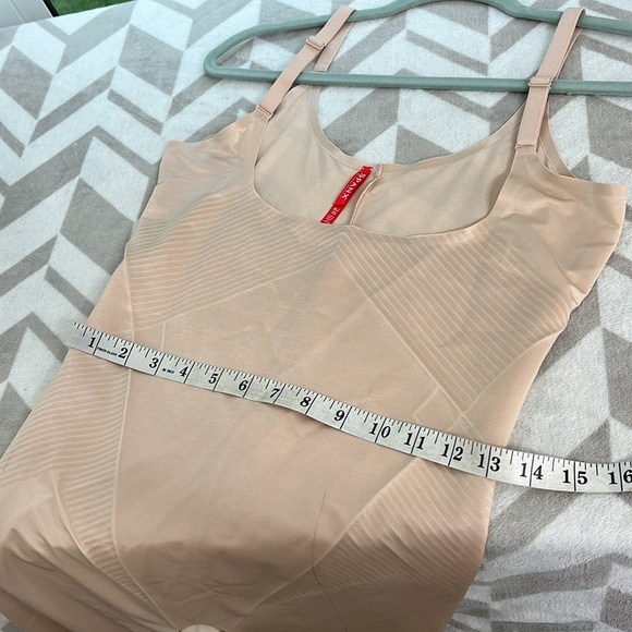 SPANX Women's Thinstincts 2.0 Open-Bust Mid-Thigh Bodysuit size XL - Picture 8 of 10